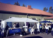 Lepsämän Partion standilla paistettiin muurinpohjalettuja. Kuva: Helena Hyvämäki-Mäenpää